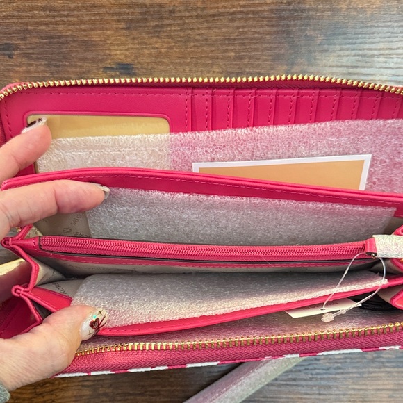 Michael Kors Pink and Cream Leopard Print Wallet - Picture 4 of 6